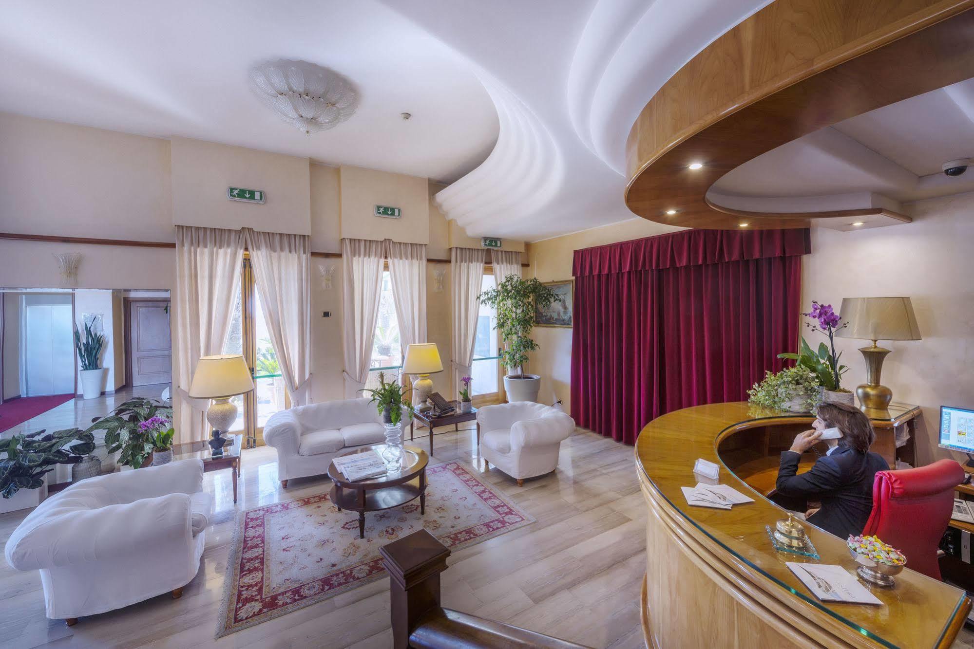 Astura Palace Hotel Nettuno Bagian luar foto